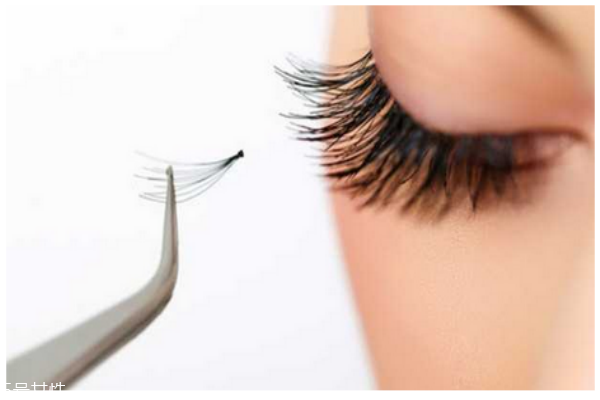 睫毛種植手術(shù)安全嗎？效果怎么樣？