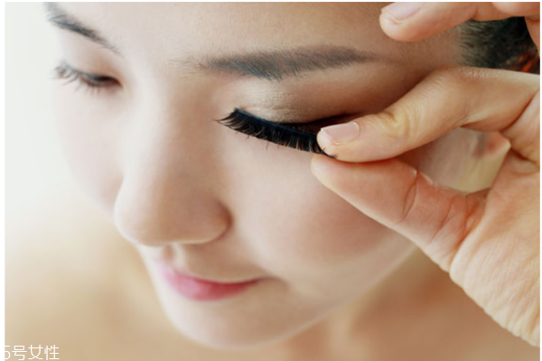 睫毛種植手術(shù)安全嗎？效果怎么樣？