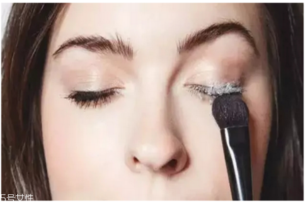 睫毛種植手術(shù)安全嗎？效果怎么樣？