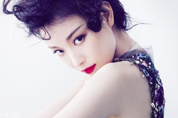 油性皮膚容易變黑怎么辦 3個(gè)方面擺脫暗沉無(wú)光肌膚 油性皮膚容易變黑怎么辦 3個(gè)方面擺脫暗沉無(wú)光肌膚