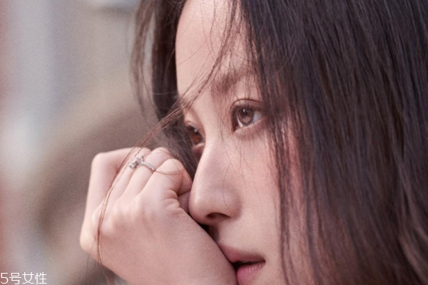 精華什么年齡用最好 根據肌齡挑精華的方法 精華什么年齡用最好 根據肌齡挑精華的方法