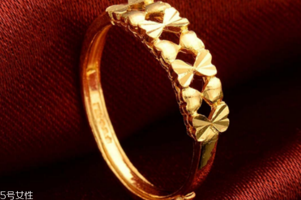 黃金戒指回收多少錢(qián)一克 看當(dāng)日金價(jià)