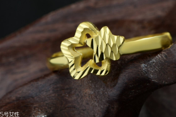 黃金戒指回收多少錢(qián)一克 看當(dāng)日金價(jià)