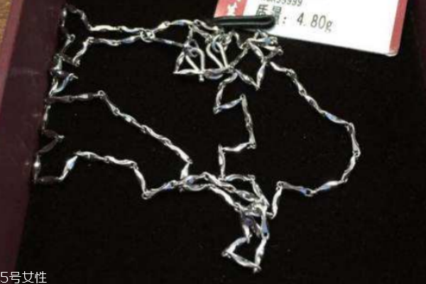 鉑金項鏈打結(jié)怎么處理 教你快速解開 鉑金項鏈打結(jié)怎么處理 教你快速解開
