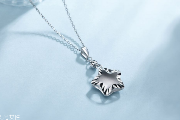 鉑金項鏈長度怎么選擇 根據(jù)身高和臉型 鉑金項鏈長度怎么選擇 根據(jù)身高和臉型