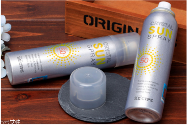 散粉和防曬噴霧哪個先用 使用順序很重要 散粉和防曬噴霧哪個先用 使用順序很重要