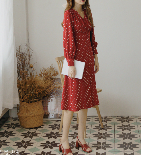 胯大的女生適合穿什么裙子 中長裙最合適 胯大的女生適合穿什么裙子 中長裙最合適