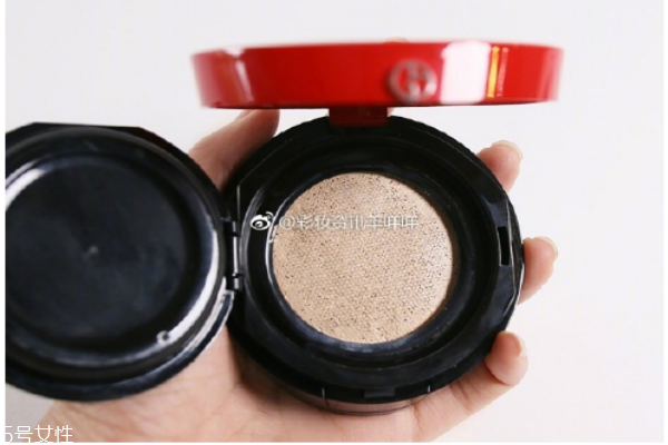 阿瑪尼氣墊和圣羅蘭氣墊哪個好用 阿瑪尼氣墊和ysl氣墊 阿瑪尼氣墊和圣羅蘭氣墊哪個好用 阿瑪尼氣墊和ysl氣墊