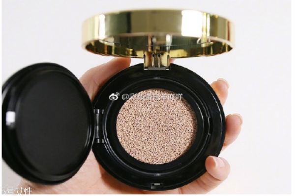 阿瑪尼氣墊和圣羅蘭氣墊哪個好用 阿瑪尼氣墊和ysl氣墊 阿瑪尼氣墊和圣羅蘭氣墊哪個好用 阿瑪尼氣墊和ysl氣墊