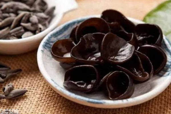 秋季飲食很重要 排毒養(yǎng)顏治療效 秋季飲食很重要 排毒養(yǎng)顏治療效