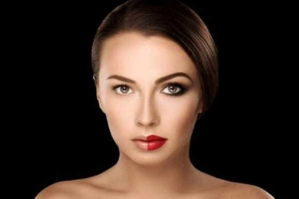 如何畫大眼娃娃妝？瞬間變成甜美可人少女