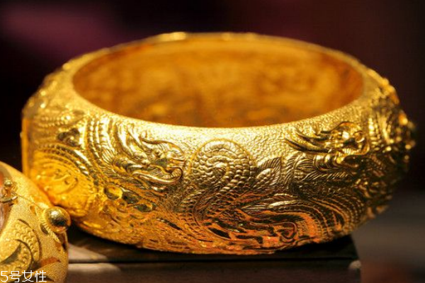 黃金手鐲怎么保養(yǎng) 這些事項要當心 黃金手鐲怎么保養(yǎng) 這些事項要當心
