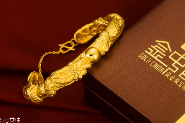 黃金手鐲變形了怎么辦 這樣就能修復(fù)啦 黃金手鐲變形了怎么辦 這樣就能修復(fù)啦