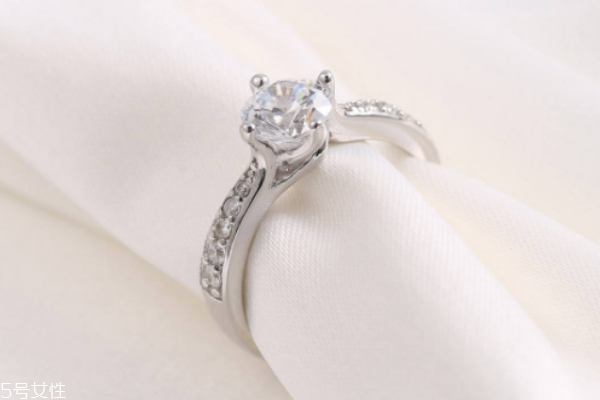 925銀戒指一般多少錢 別買貴了 925銀戒指一般多少錢 別買貴了