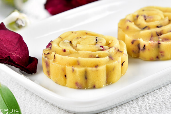 綠豆糕為什么是黃的 原來是這樣的 綠豆糕為什么是黃的 原來是這樣的