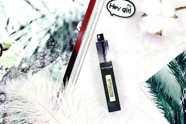 美寶蓮廣角睫毛膏評價 一款特立獨行的睫毛膏 美寶蓮廣角睫毛膏評價 一款特立獨行的睫毛膏