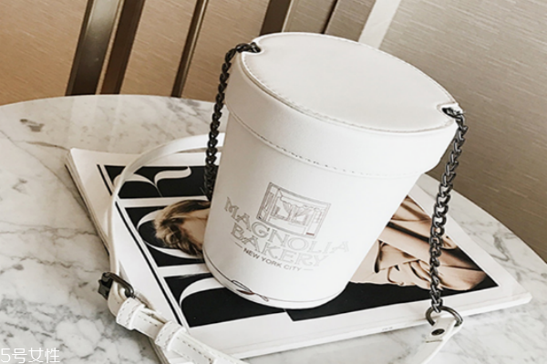 最近流行什么包包 逛街上班統(tǒng)統(tǒng)hold住 最近流行什么包包 逛街上班統(tǒng)統(tǒng)hold住