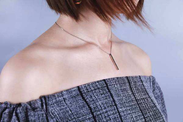 鎖骨上有疙瘩是怎么回事 鎖骨上有疙瘩是怎么回事