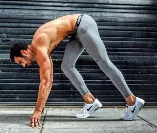 健身房有氧運(yùn)動(dòng)有哪些項(xiàng)目 健身房的正確健身步驟 健身房有氧運(yùn)動(dòng)有哪些項(xiàng)目 健身房的正確健身步驟