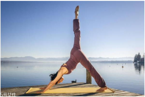 感冒能練瑜伽嗎 練瑜伽排毒的方法 感冒能練瑜伽嗎 練瑜伽排毒的方法