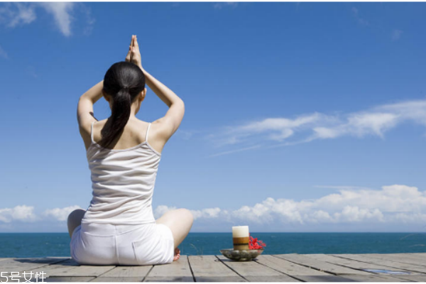 感冒能練瑜伽嗎 練瑜伽排毒的方法 感冒能練瑜伽嗎 練瑜伽排毒的方法