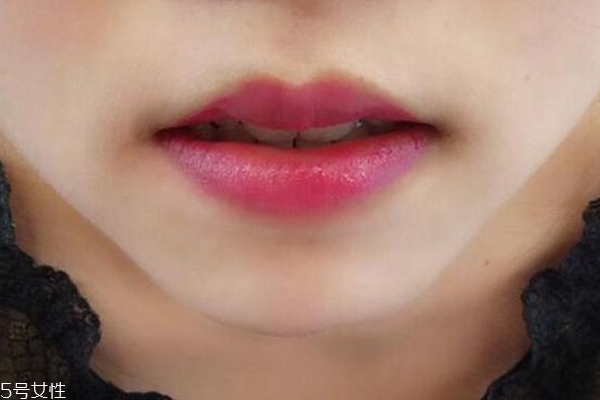 nars絲絨水霧柔滑唇霜怎么樣 比一般口紅更加顯色 nars絲絨水霧柔滑唇霜怎么樣 比一般口紅更加顯色