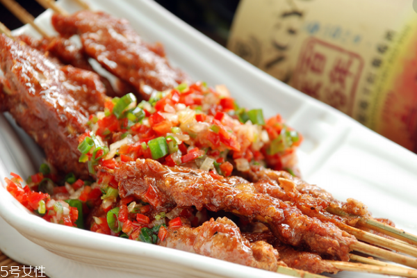 羊肉為什么比牛肉貴 成本較高的原因 羊肉為什么比牛肉貴 成本較高的原因