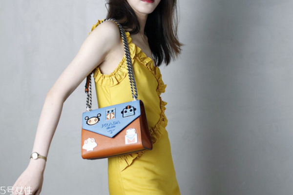 prada七夕限量版包在哪買 眾多明星都愛它 prada七夕限量版包在哪買 眾多明星都愛它