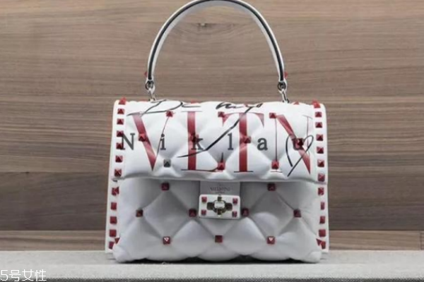 華倫天奴七夕限定包包在哪買 再不搶就沒了 華倫天奴七夕限定包包在哪買 再不搶就沒了