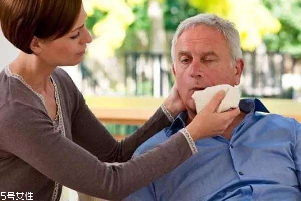 中風(fēng)后左手不自主彎曲嗎 中風(fēng)后左手不自主彎曲嗎