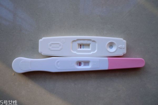 女性懷孕時(shí)驗(yàn)孕棒怎么用 女性懷孕時(shí)驗(yàn)孕棒怎么用
