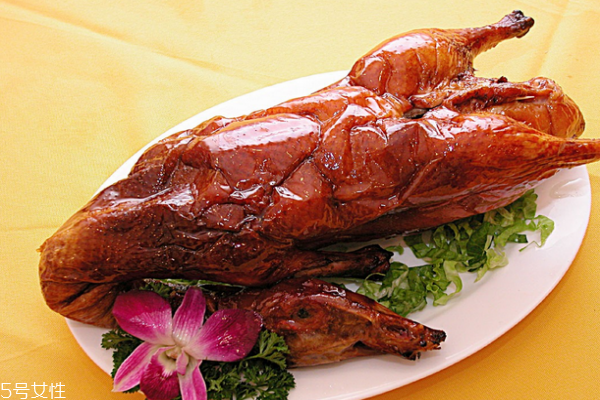 鴨肉可以放大蒜嗎 可以大膽放 鴨肉可以放大蒜嗎 可以大膽放