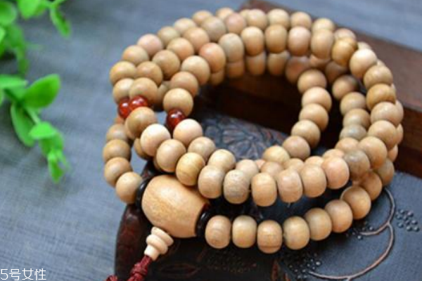 檀木手串多少錢 別被商家騙了 檀木手串多少錢 別被商家騙了