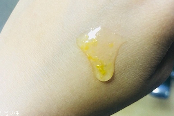 歐舒丹星光瓶和精華液有什么區(qū)別 歐舒丹星光瓶有用嗎 歐舒丹星光瓶和精華液有什么區(qū)別 歐舒丹星光瓶有用嗎