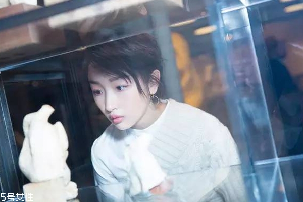 下垂眼用什么顏色眼影好 非常適合厭世風(fēng)格妝 下垂眼用什么顏色眼影好 非常適合厭世風(fēng)格妝