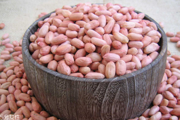 花生和雞蛋可以一起吃嗎 不建議這樣搭配 花生和雞蛋可以一起吃嗎 不建議這樣搭配