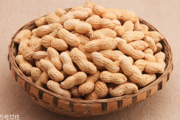 花生和雞蛋可以一起吃嗎 不建議這樣搭配 花生和雞蛋可以一起吃嗎 不建議這樣搭配