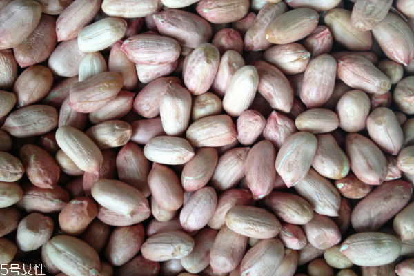 花生和雞蛋可以一起吃嗎 不建議這樣搭配 花生和雞蛋可以一起吃嗎 不建議這樣搭配