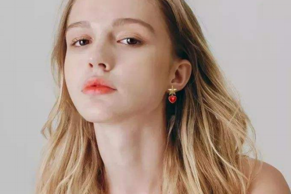 穿耳洞發(fā)炎怎么辦？你不知道的注意事項(xiàng)很多