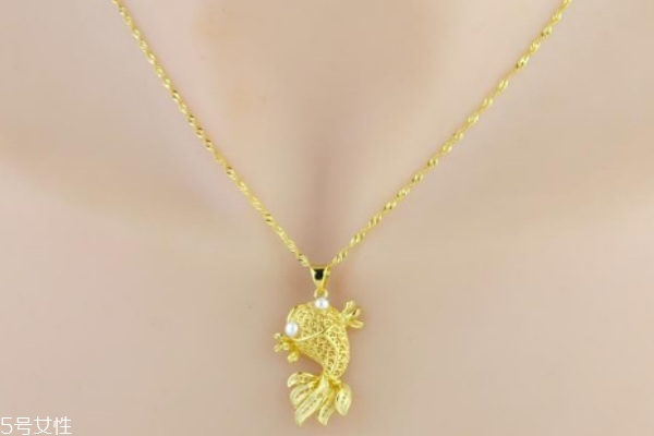 黃金項(xiàng)鏈適合多大年齡 沒有明確限制 黃金項(xiàng)鏈適合多大年齡 沒有明確限制