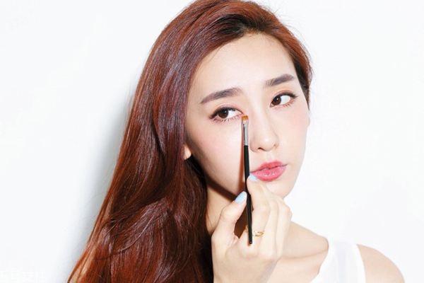 棕色睫毛膏適合什么人 這種顏色很挑人 棕色睫毛膏適合什么人 這種顏色很挑人