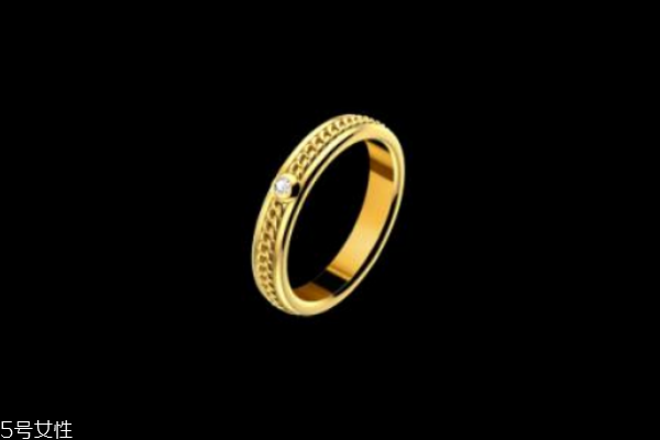 黃金戒指可以鑲鉆石嗎 不是很適合 黃金戒指可以鑲鉆石嗎 不是很適合