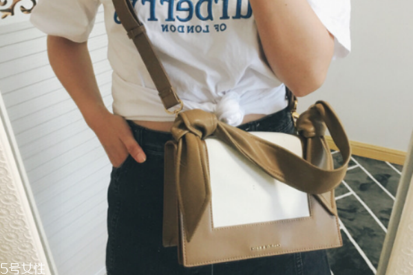 小ck耳朵包臟了怎么辦 這樣清潔就對(duì)了 小ck耳朵包臟了怎么辦 這樣清潔就對(duì)了