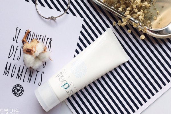 芙麗芳絲洗面奶起泡嗎 用起泡網(wǎng)更好 芙麗芳絲洗面奶起泡嗎 用起泡網(wǎng)更好