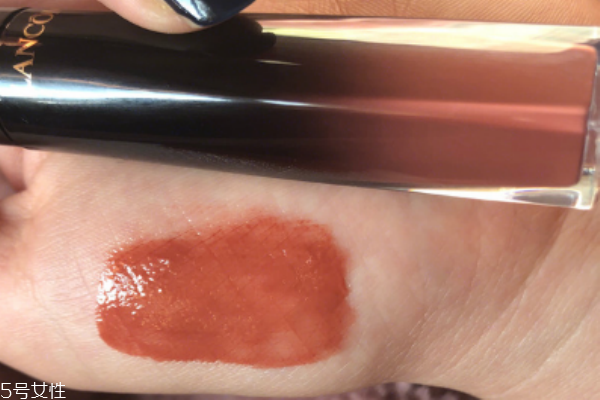 蘭蔻274唇釉和迪奧421哪個好看 最日雜的奶茶色 蘭蔻274唇釉和迪奧421哪個好看 最日雜的奶茶色