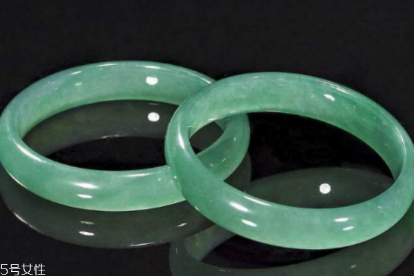 冰種翡翠鑒別方法 用這幾招來看 冰種翡翠鑒別方法 用這幾招來看