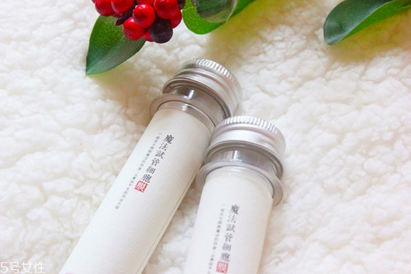 抗衰老精華幾歲開(kāi)始用 20歲開(kāi)始預(yù)防衰老 抗衰老精華幾歲開(kāi)始用 20歲開(kāi)始預(yù)防衰老