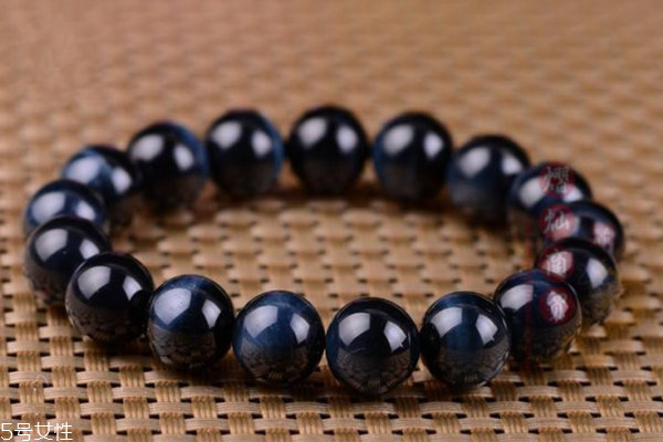貓眼石手鏈有什么好處 好運(yùn)的象征 貓眼石手鏈有什么好處 好運(yùn)的象征