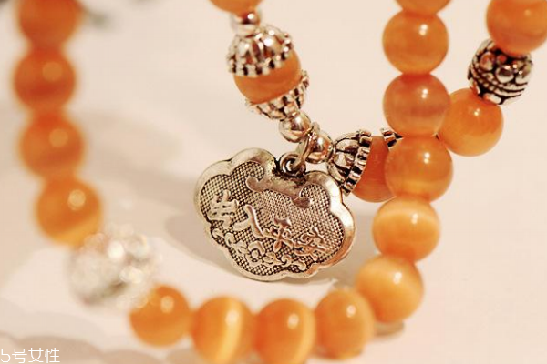 貓眼石手鏈多少錢一串 天然的比較貴 貓眼石手鏈多少錢一串 天然的比較貴