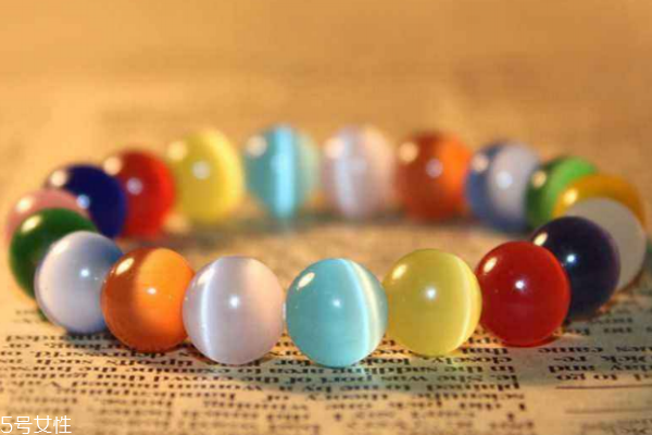 貓眼石手鏈多少錢一串 天然的比較貴 貓眼石手鏈多少錢一串 天然的比較貴